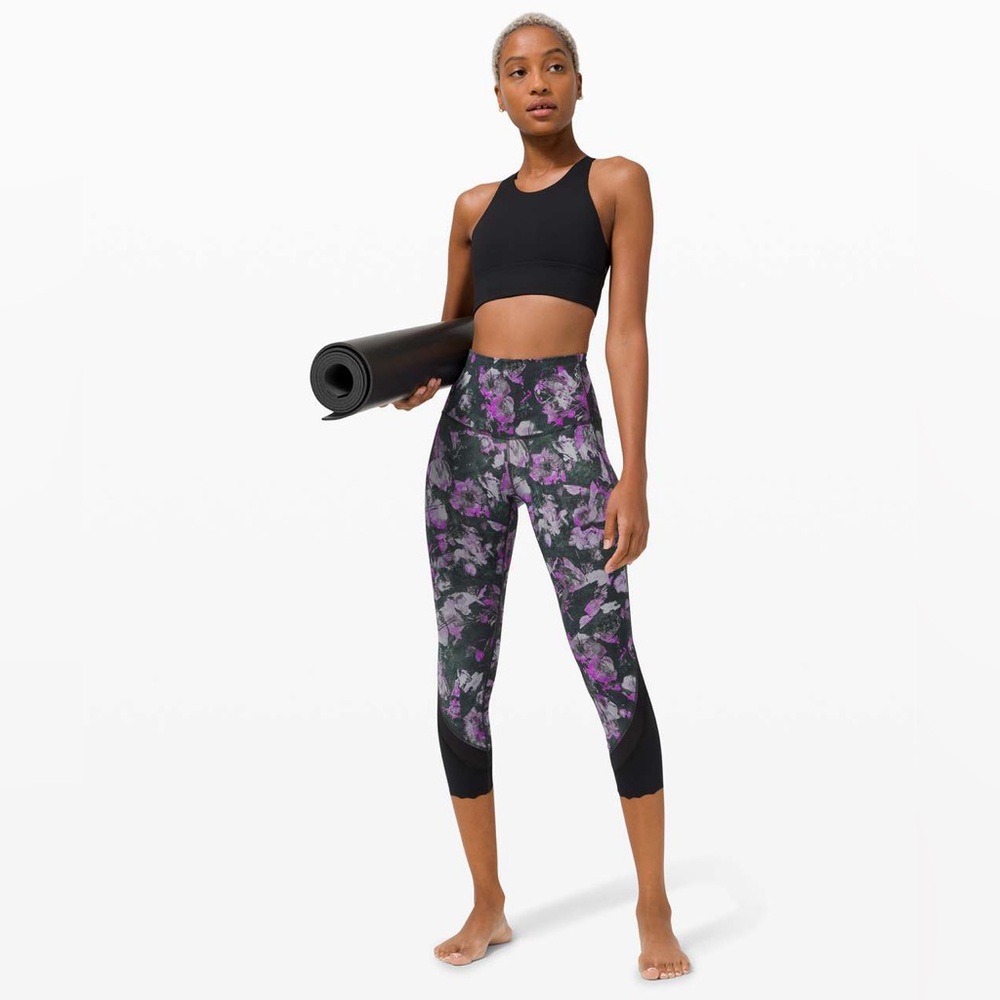 LULULEMON WUNDER UNDER HIGH RISE CROP 23” SCALLOP HEM